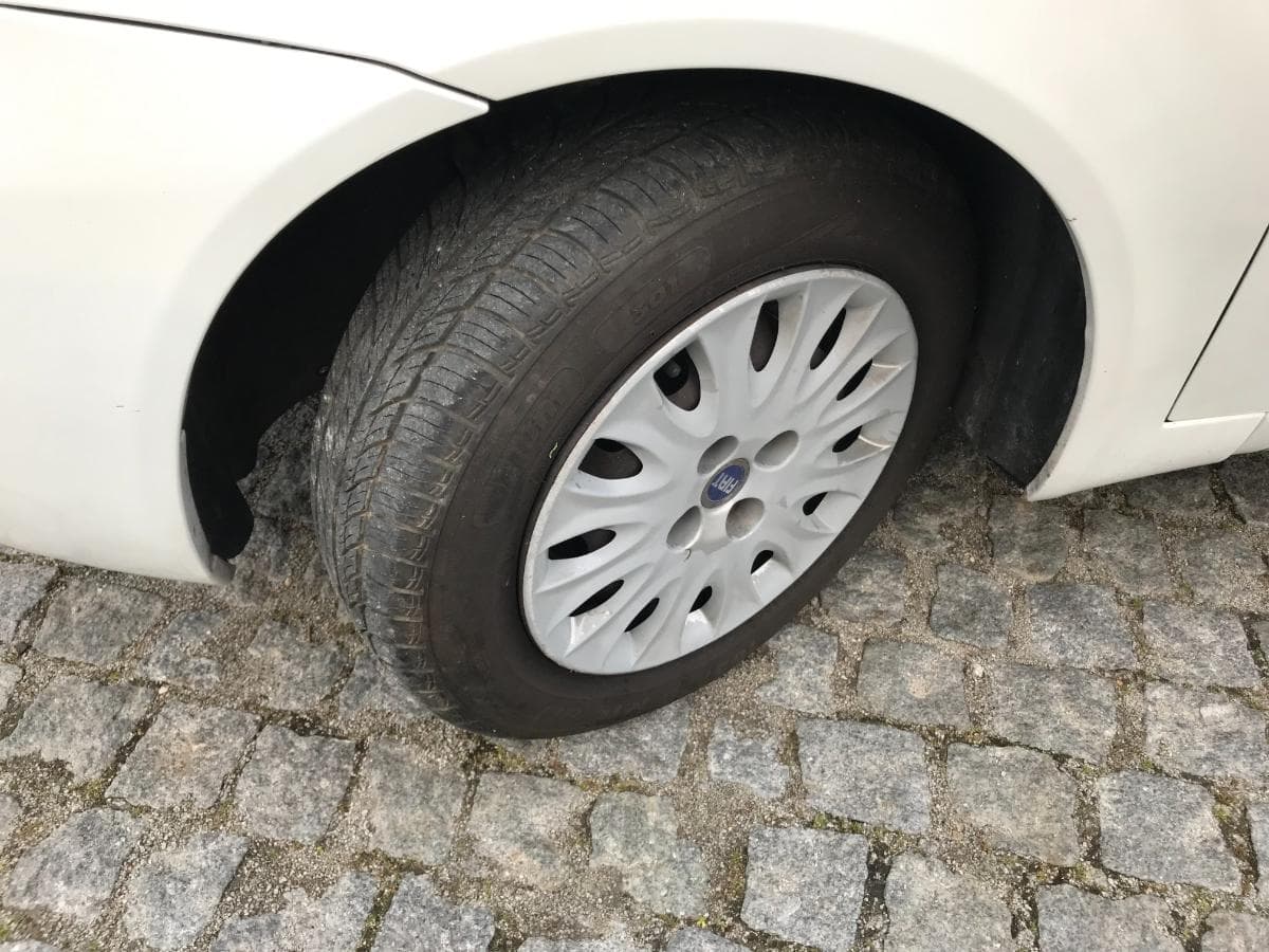 Fiat Punto 1.3 JTD · Ano 2005 — image 13