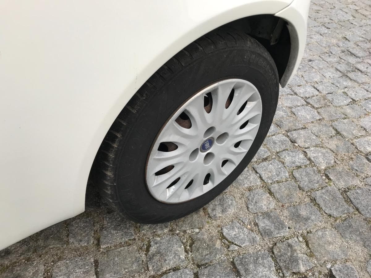 Fiat Punto 1.3 JTD · Ano 2005 — image 15