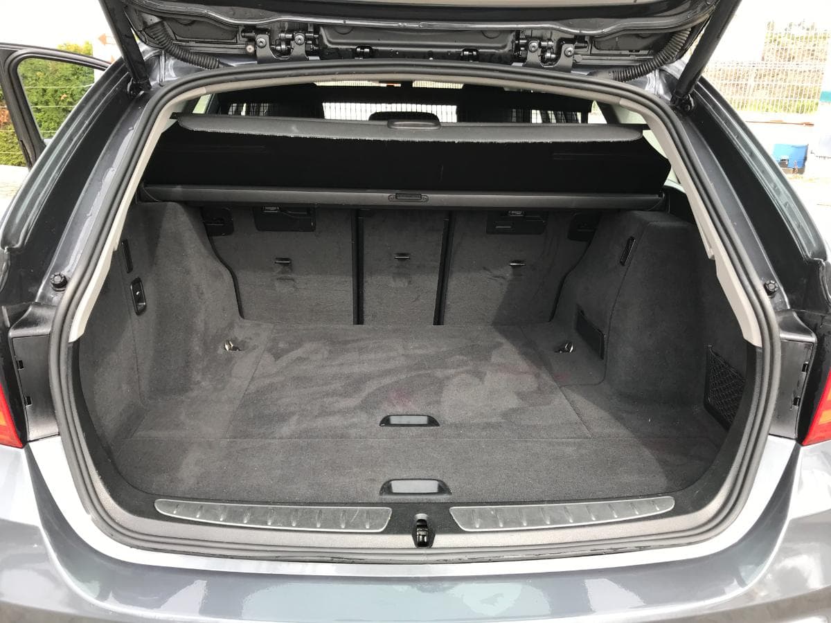 BMW 320D Touring · Ano 2015 — image 8