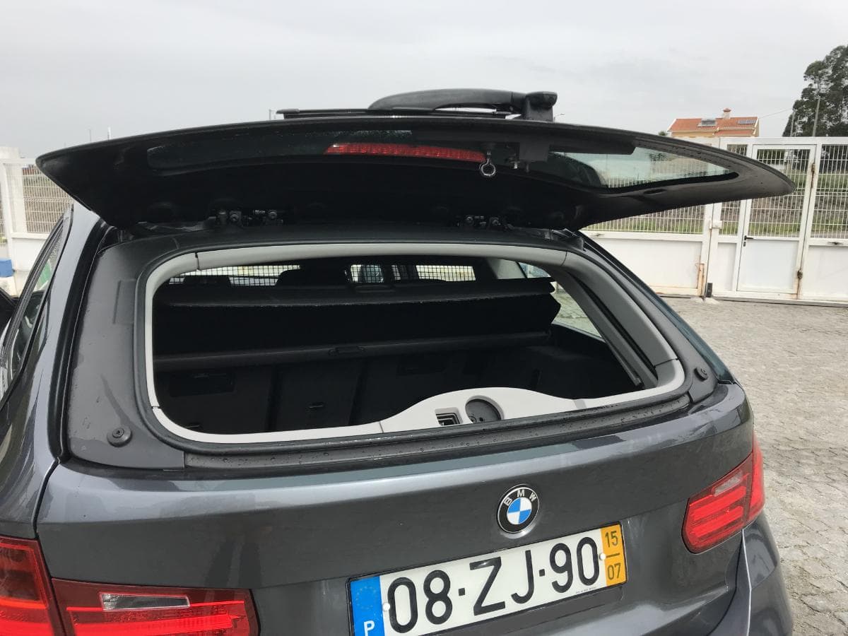 BMW 320D Touring · Ano 2015 — image 7