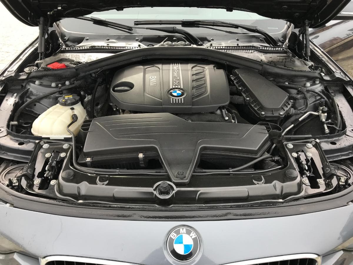 BMW 320D Touring · Ano 2015 — image 10