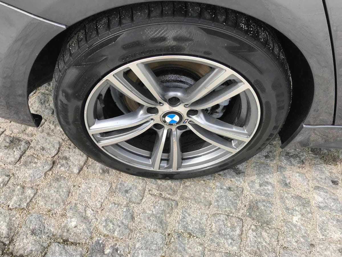 BMW 320D Touring · Ano 2015 — image 13