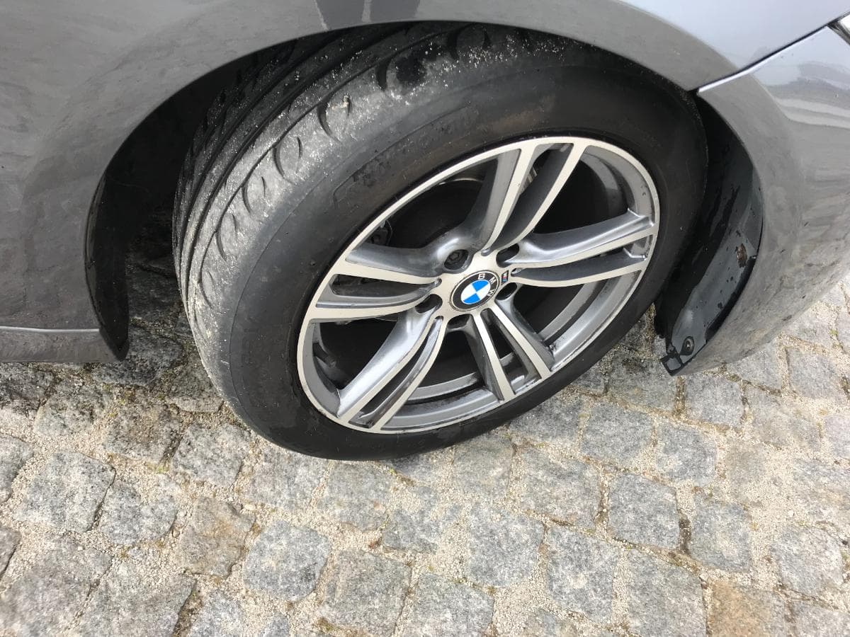 BMW 320D Touring · Ano 2015 — image 14