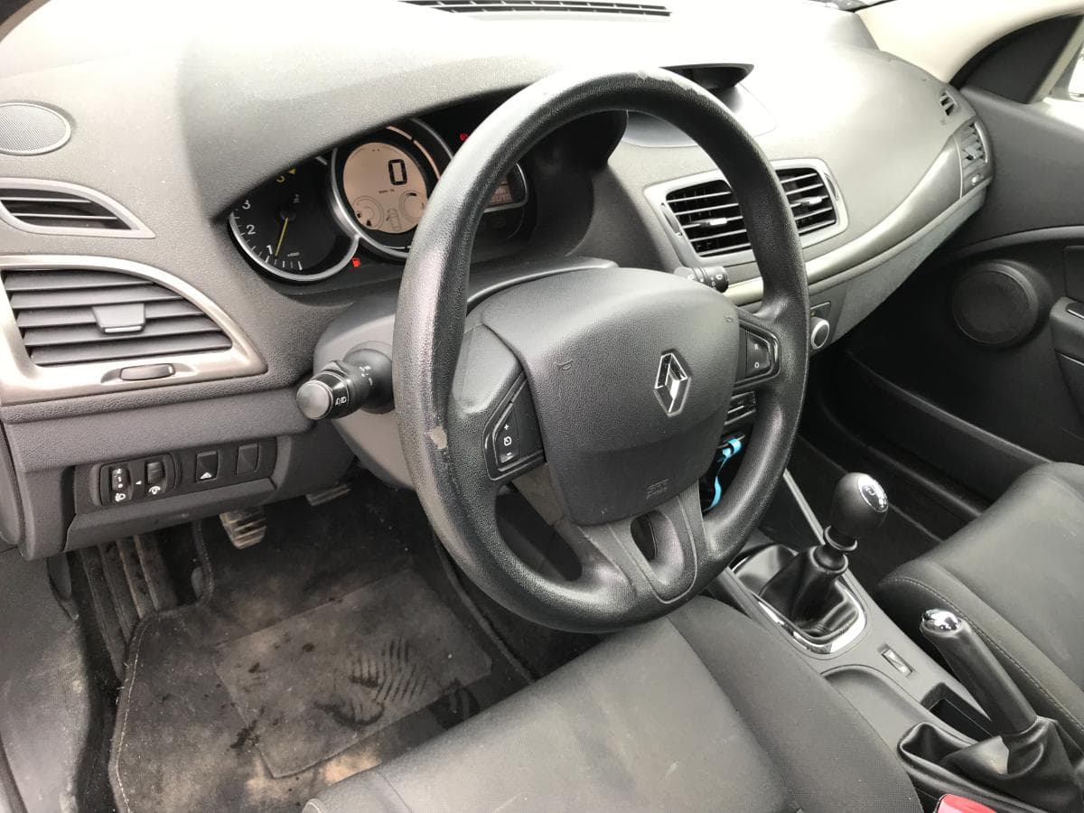 Renault Mégane 1.5DCI · Año 2013 — imagen 20