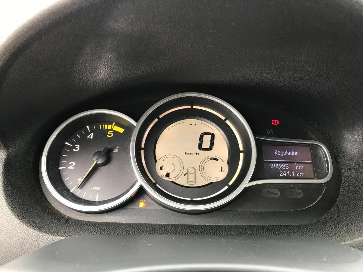 Renault Mégane 1.5DCI · Año 2013 — imagen 28