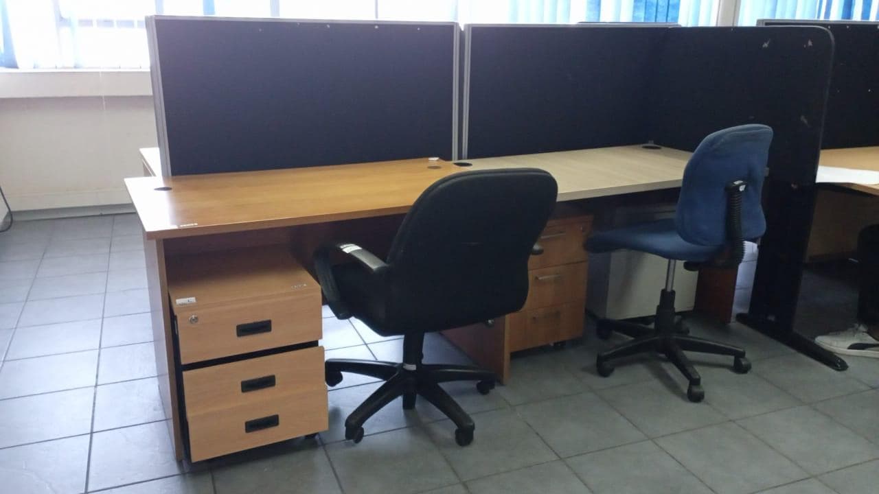 Mobiliario de oficina · — imagen 1