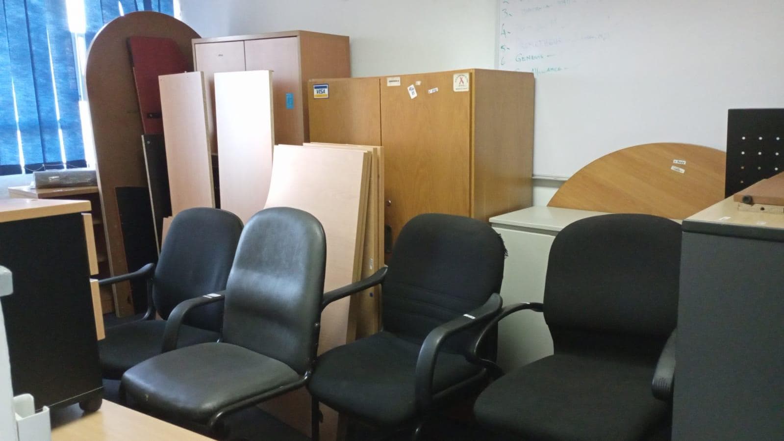 Mobiliario de oficina · — imagen 1