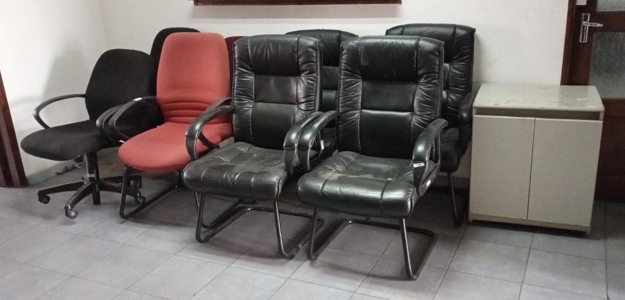 Mobiliario de oficina ·