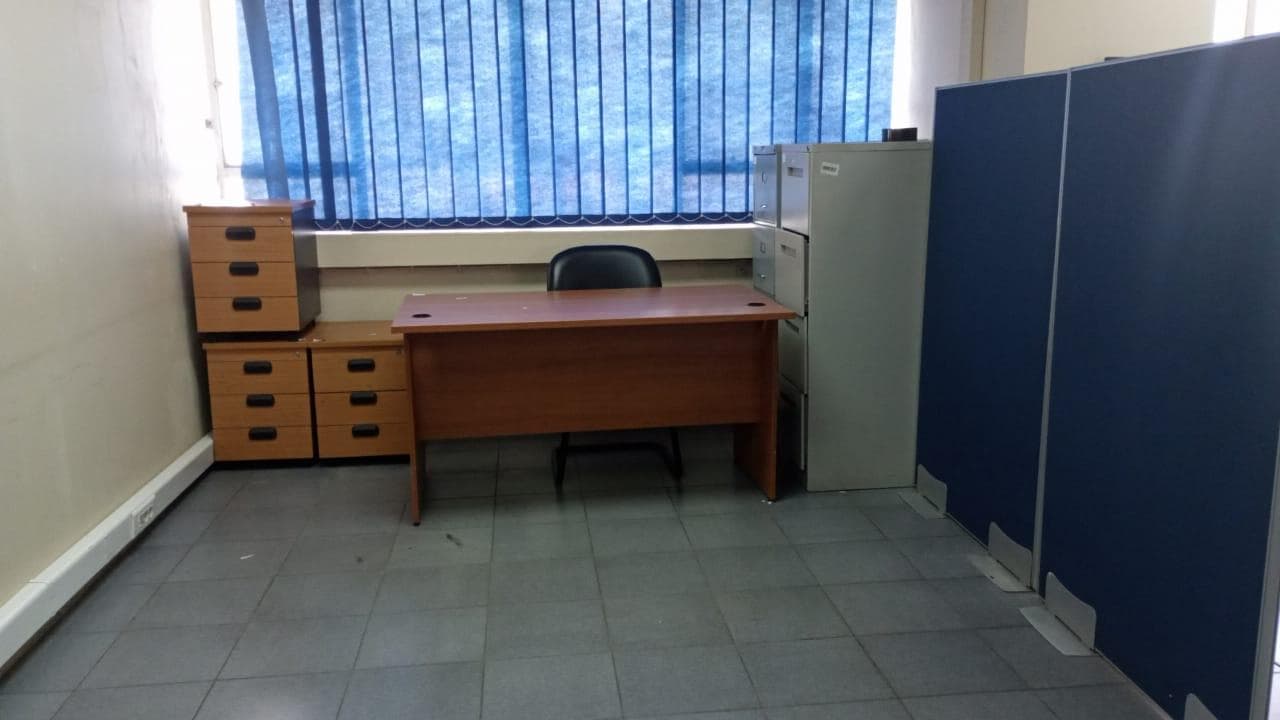Mobiliário de escritório · — imagem 1