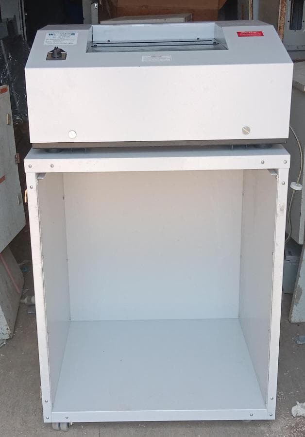 Equipamientos ·
