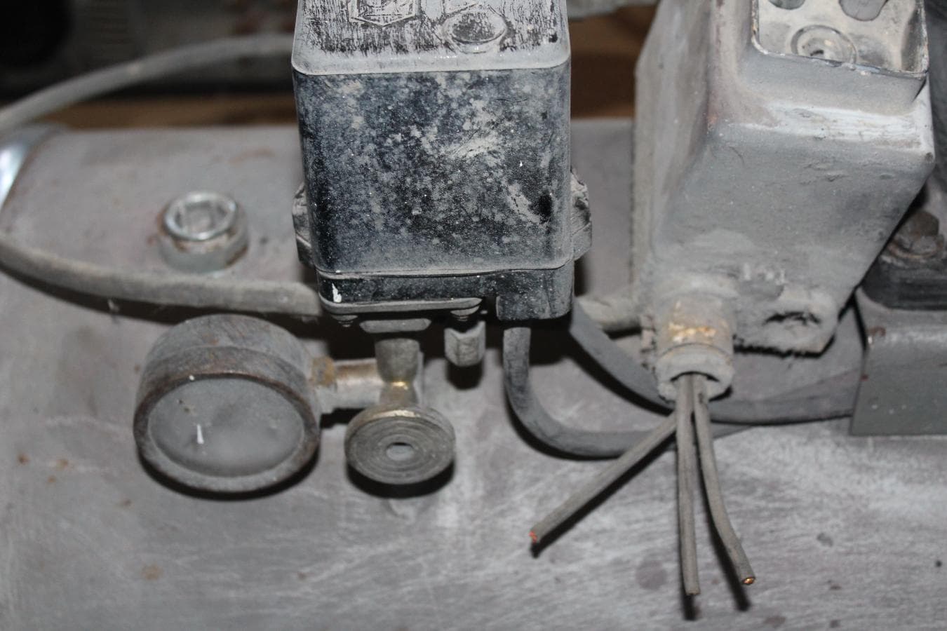Compressor 200lts — image 4