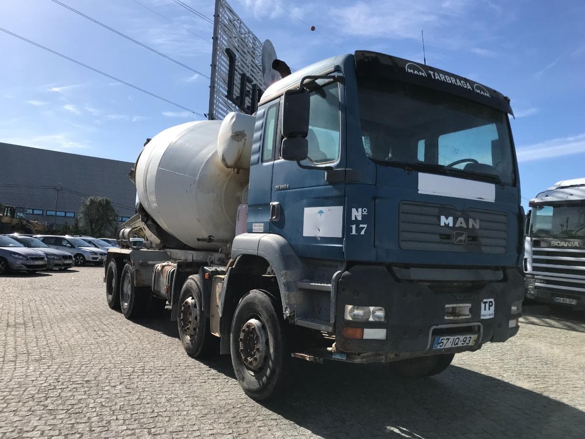 Man TGA 360 A 8X4 · Ano 2002 — imagem 1