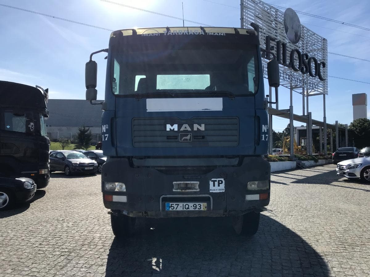 Man TGA 360 A 8X4 · Ano 2002 — imagem 2