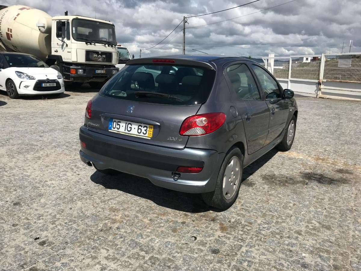 Peugeot 206 + 1.1 · Ano 2009 — imagen 6
