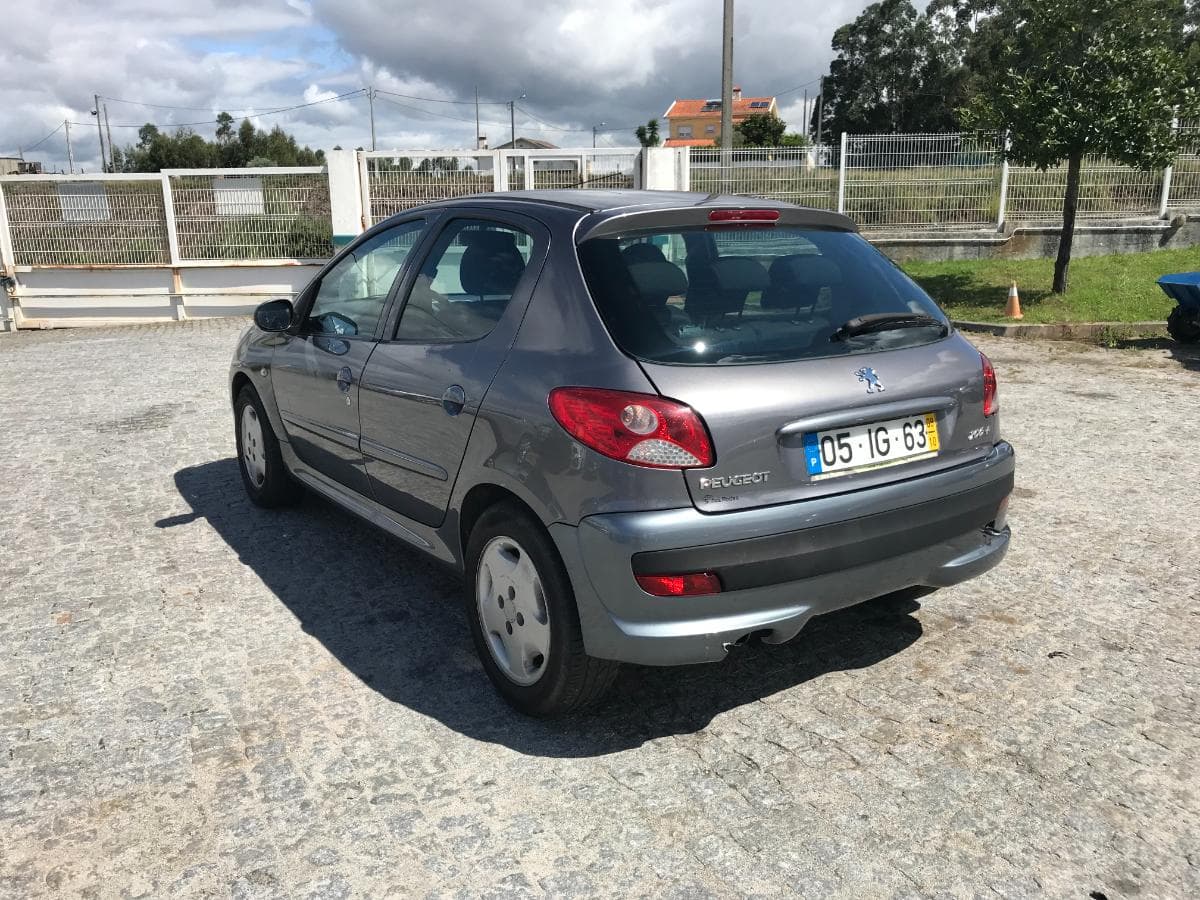 Peugeot 206 + 1.1 · Ano 2009 — imagen 10