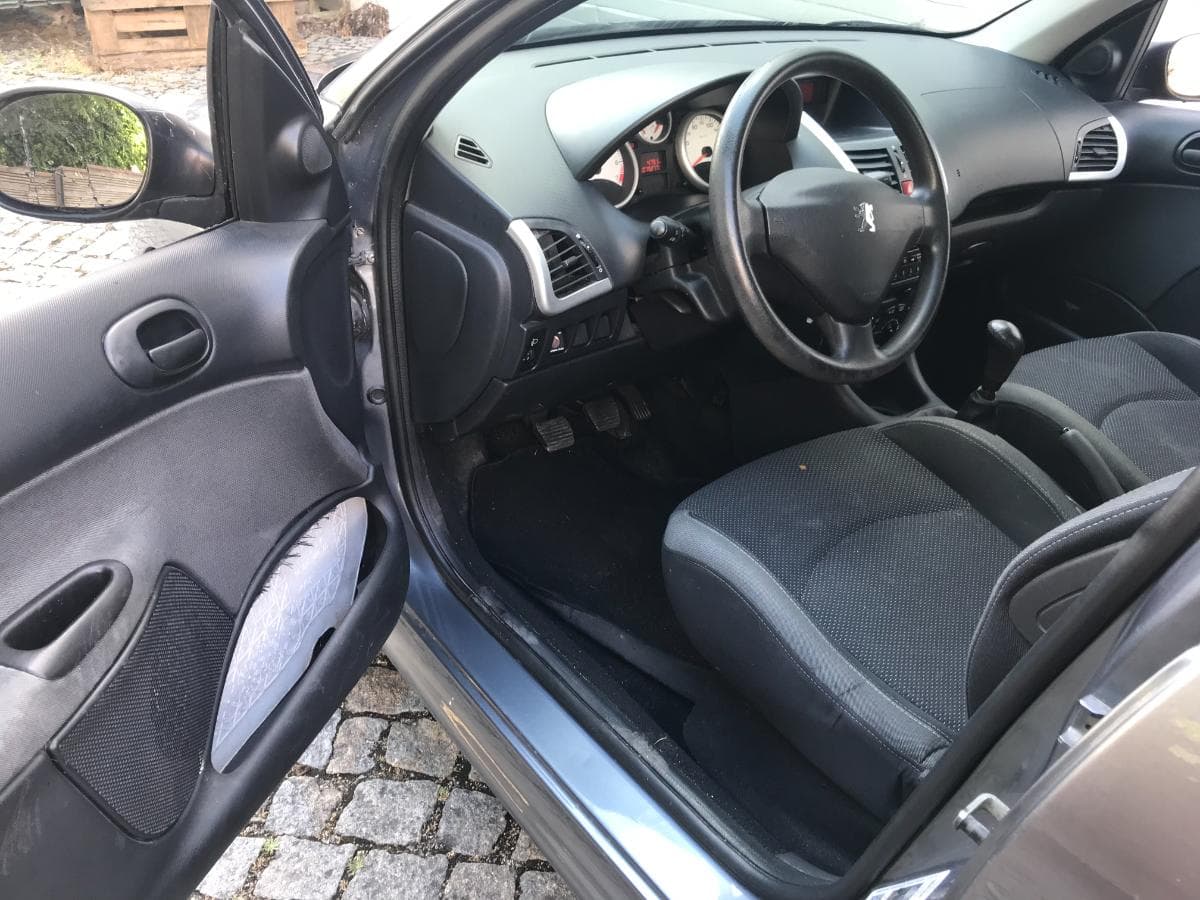 Peugeot 206 + 1.1 · Ano 2009 — imagen 18
