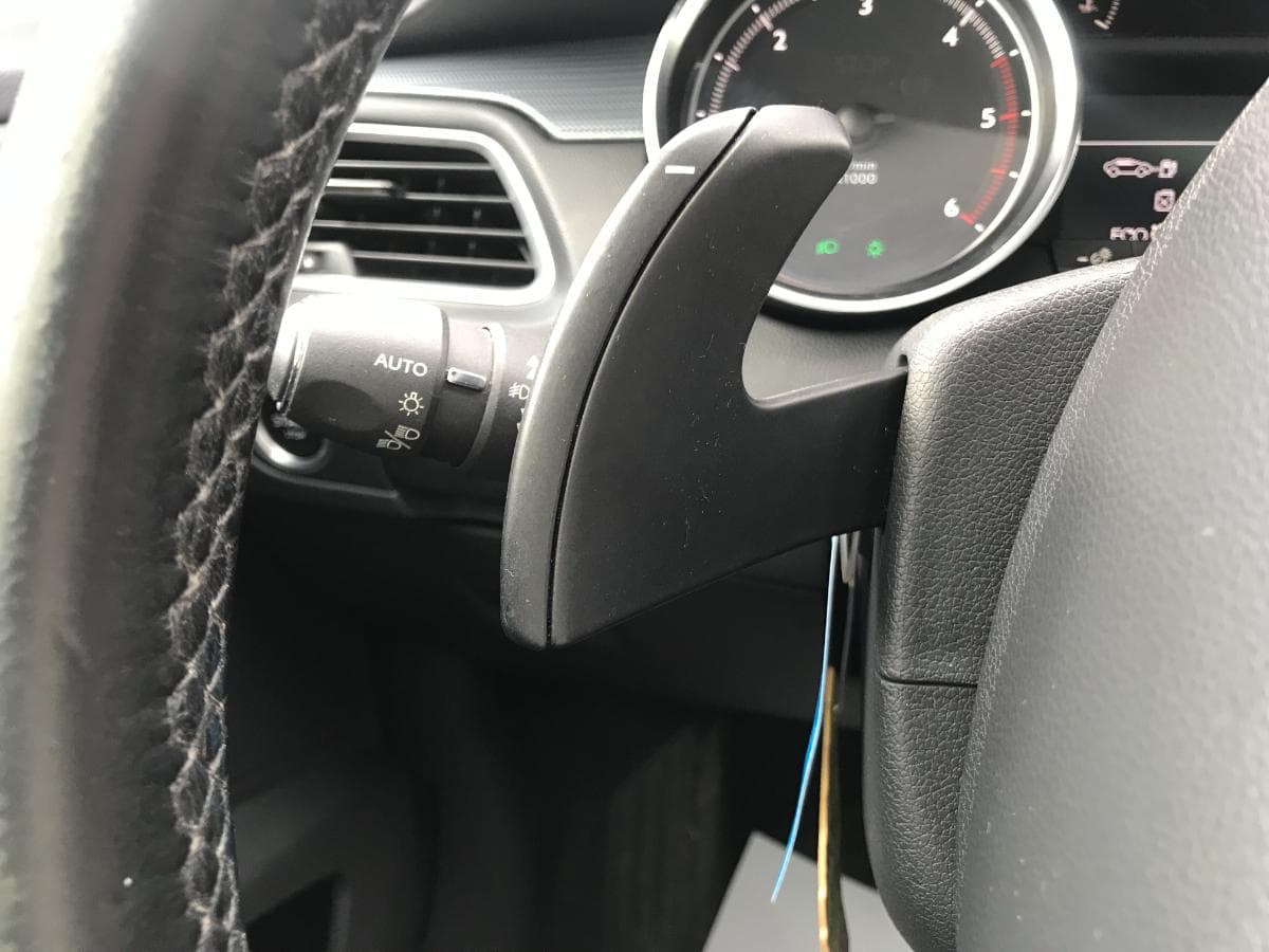 Peugeot 508 SW 1.6 HDI · Ano 2014 — imagen 24