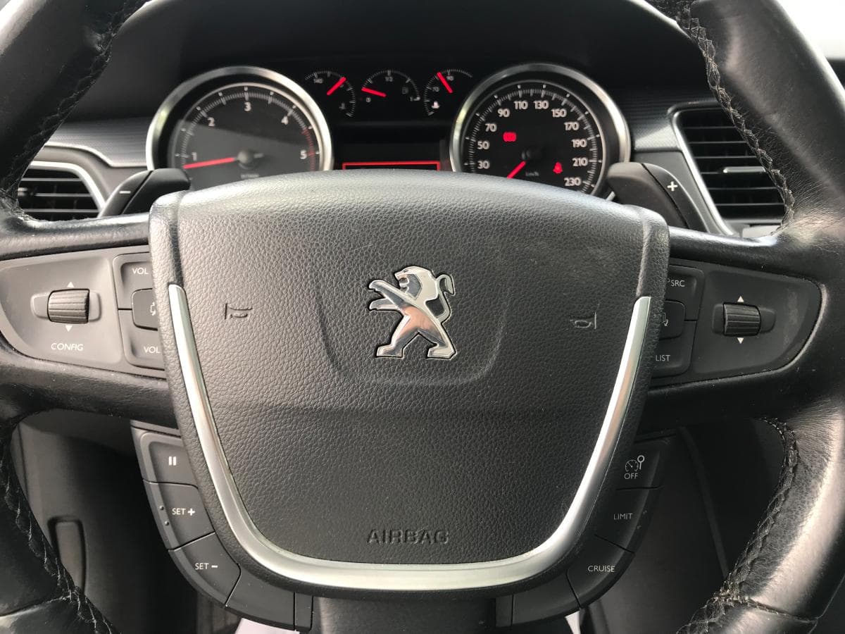 Peugeot 508 SW 1.6 HDI · Ano 2014 — imagen 23