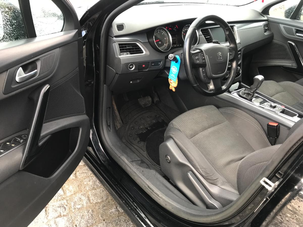 Peugeot 508 SW 1.6 HDI · Ano 2014 — imagen 18