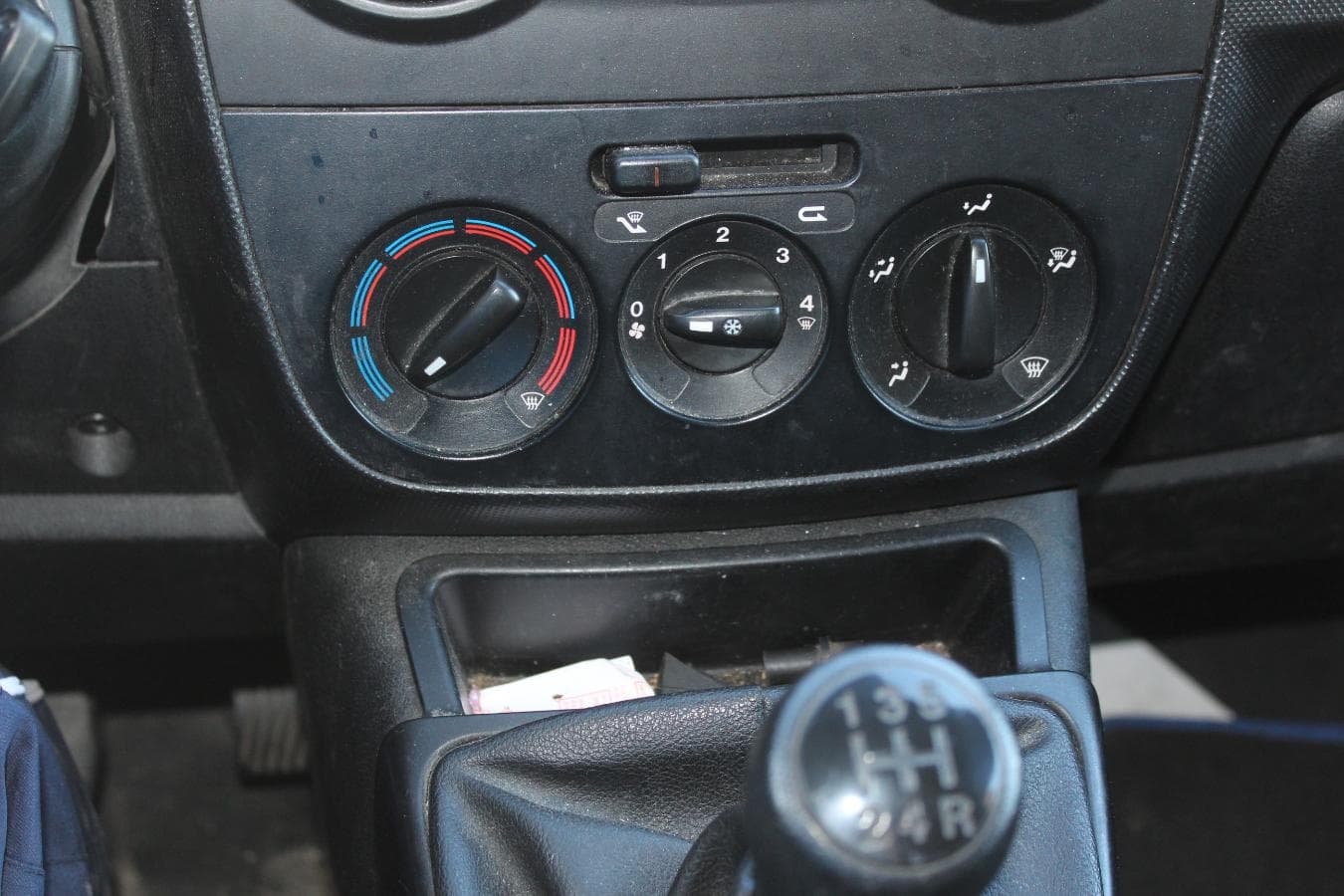 Peugeot Bipper · Ano 2015 — imagen 23