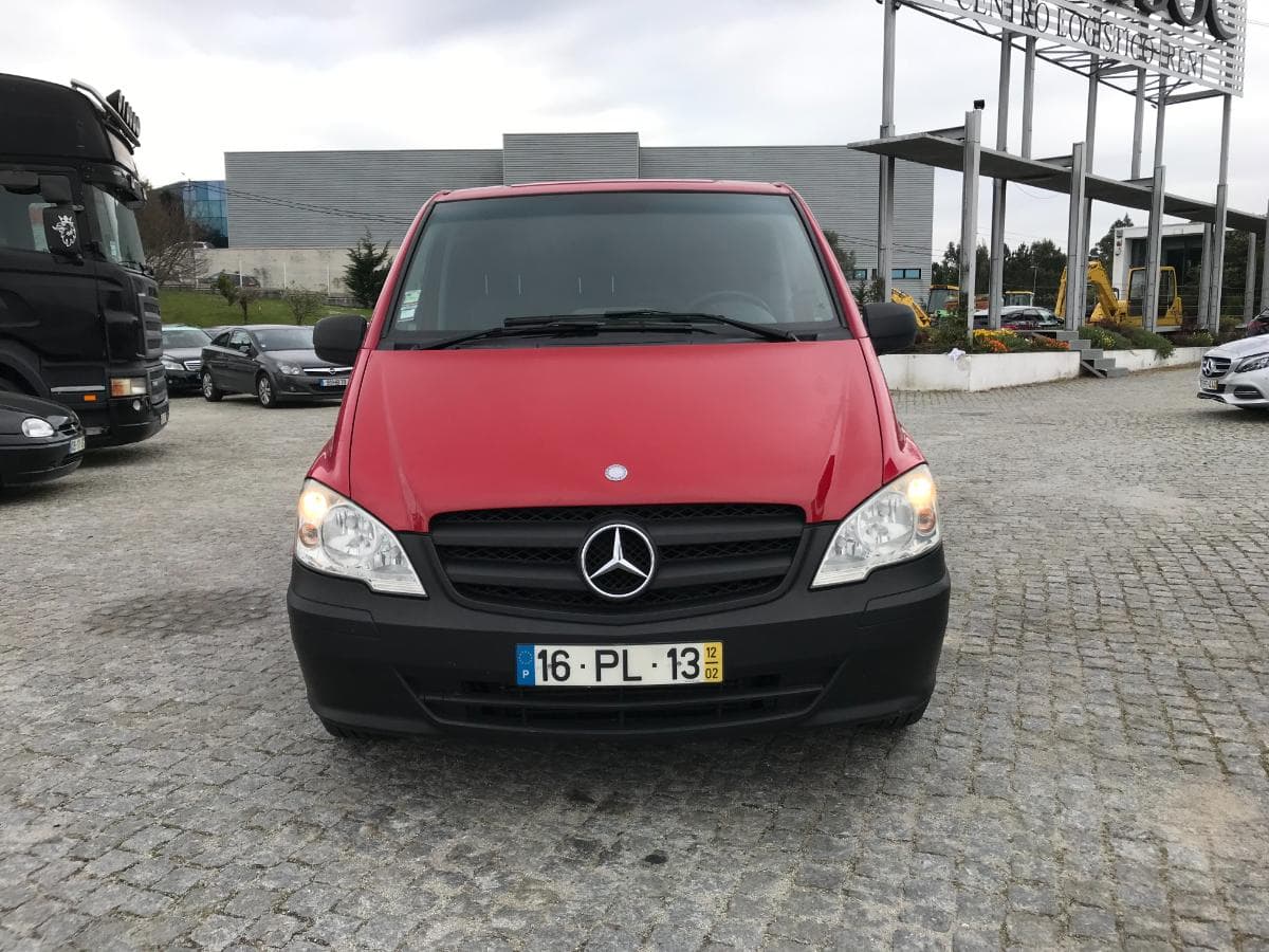 Mercedes-Benz Vito 113 CDI · Ano 2012 — imagen 2