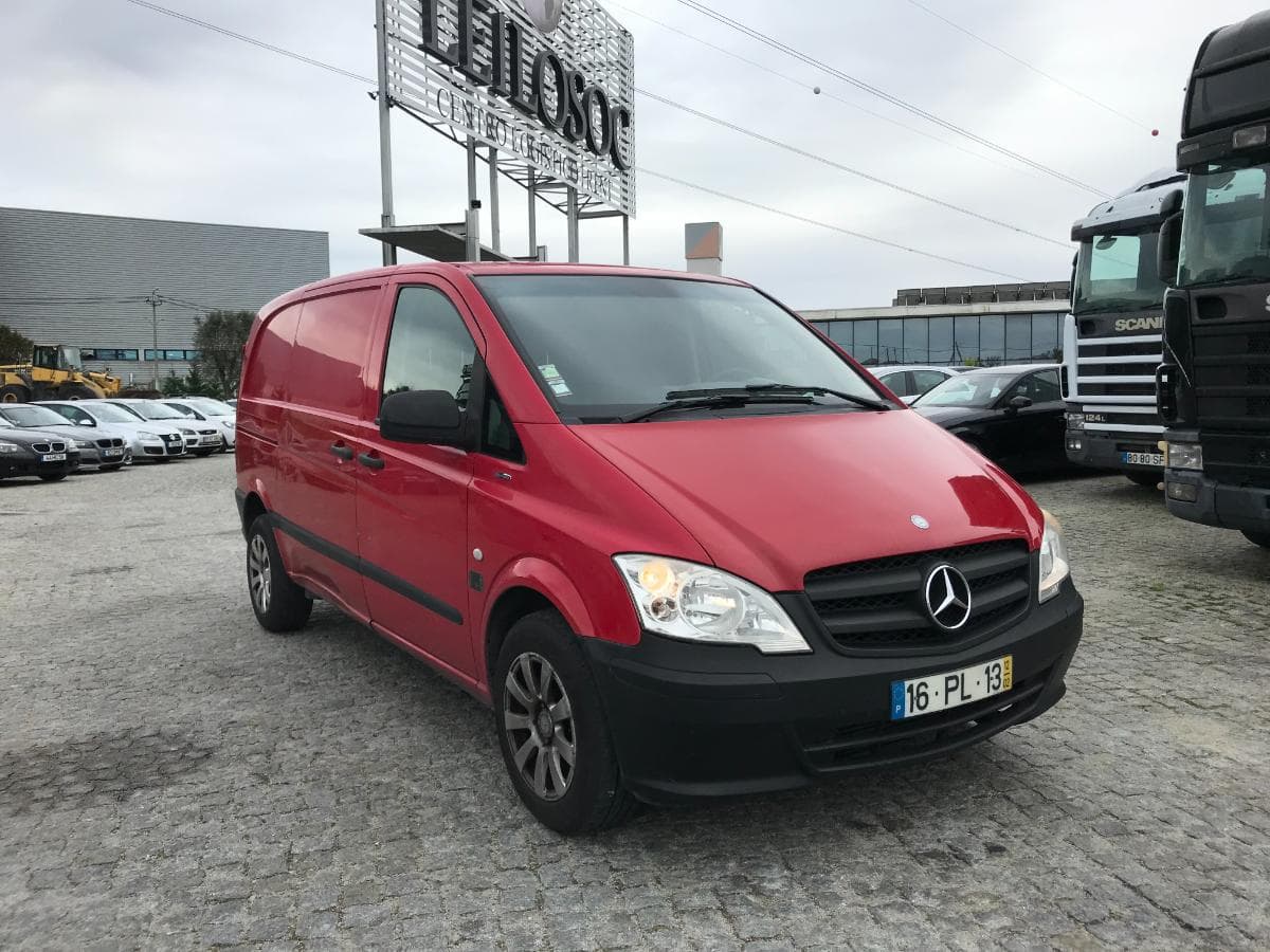 Mercedes-Benz Vito 113 CDI · Ano 2012 — imagen 1
