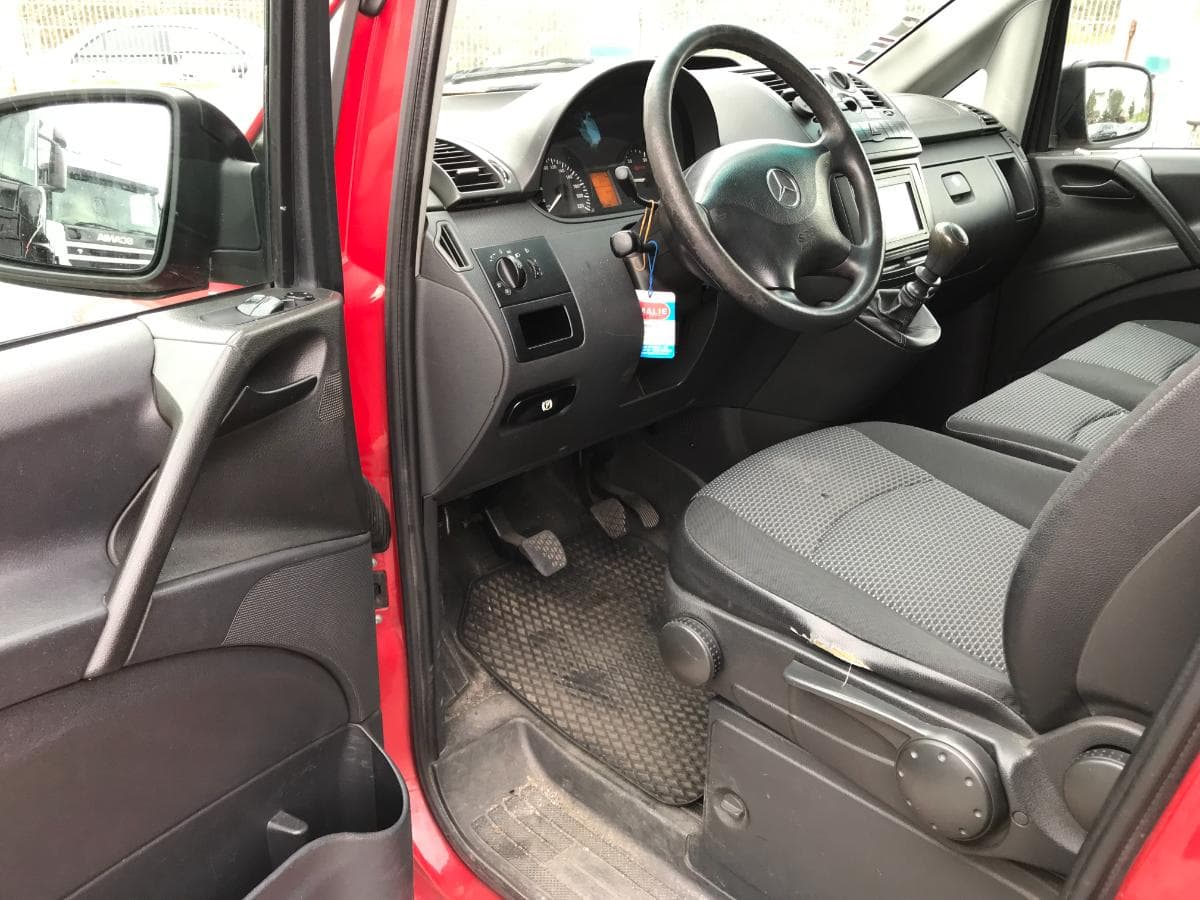 Mercedes-Benz Vito 113 CDI · Ano 2012 — imagen 19