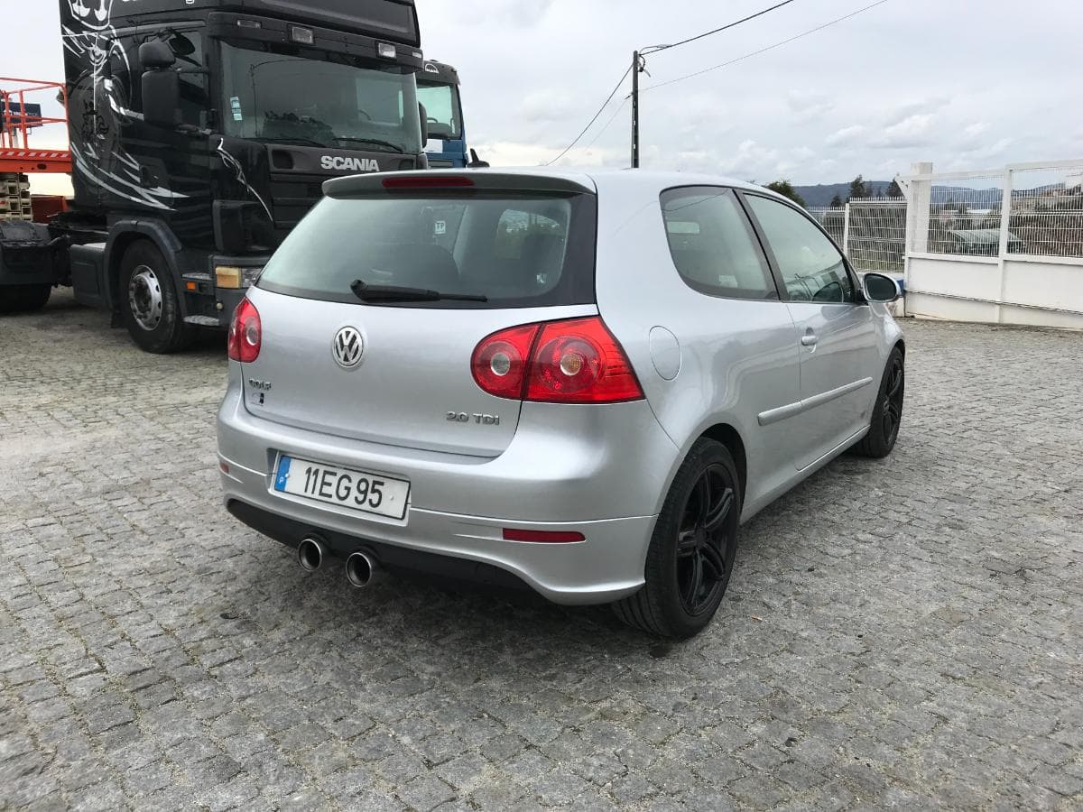 Volkswagen Golf 2.0 TDI · Ano 2004 — image 10