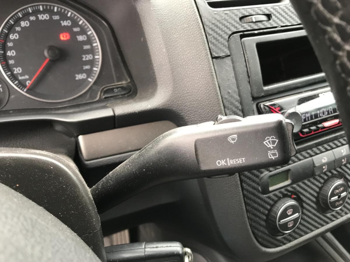 Volkswagen Golf 2.0 TDI · Ano 2004 — image 18