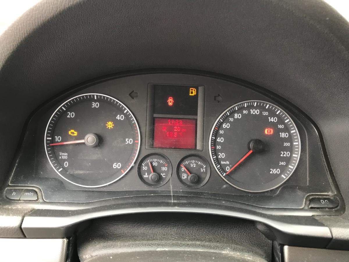Volkswagen Golf 2.0 TDI · Ano 2004 — image 20