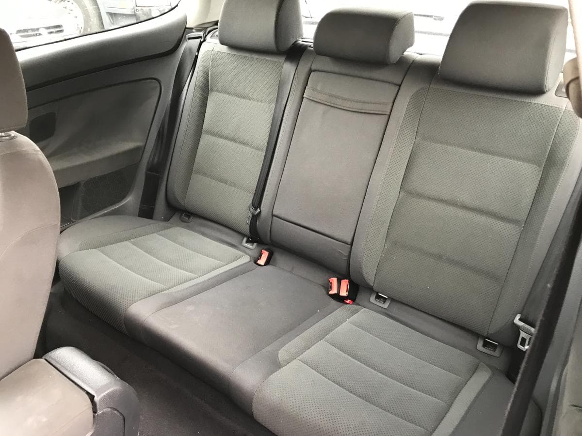 Volkswagen Golf 2.0 TDI · Ano 2004 — image 21