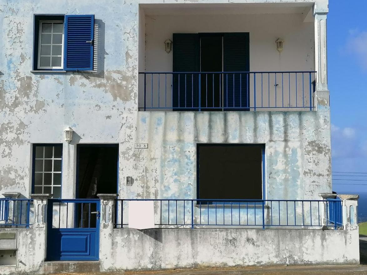 Moradia V3 (Reabilitação) · Praia da Vitória, Ilha Terceira (Açores) — image 1