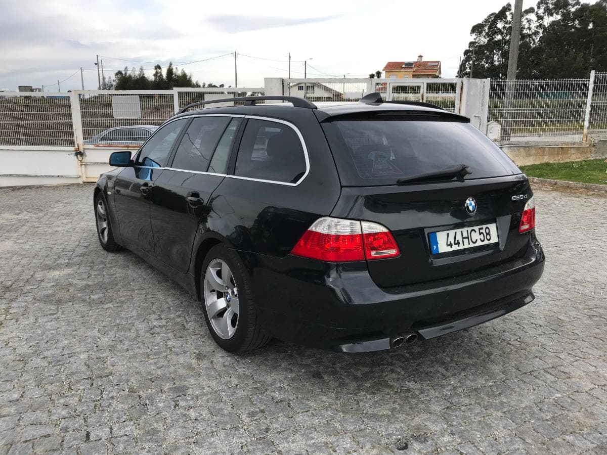 BMW 525 D Touring · Ano 2005 — imagen 7