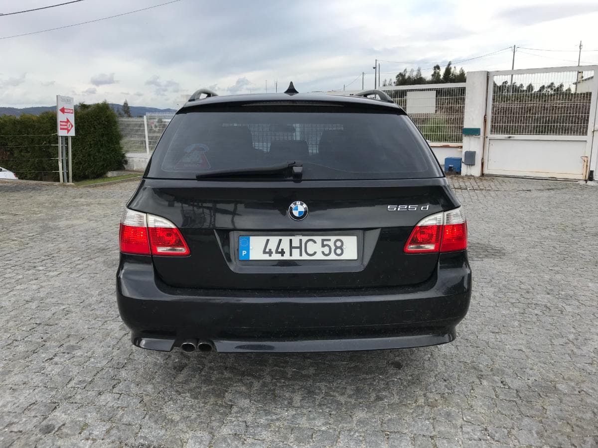 BMW 525 D Touring · Ano 2005 — imagen 8