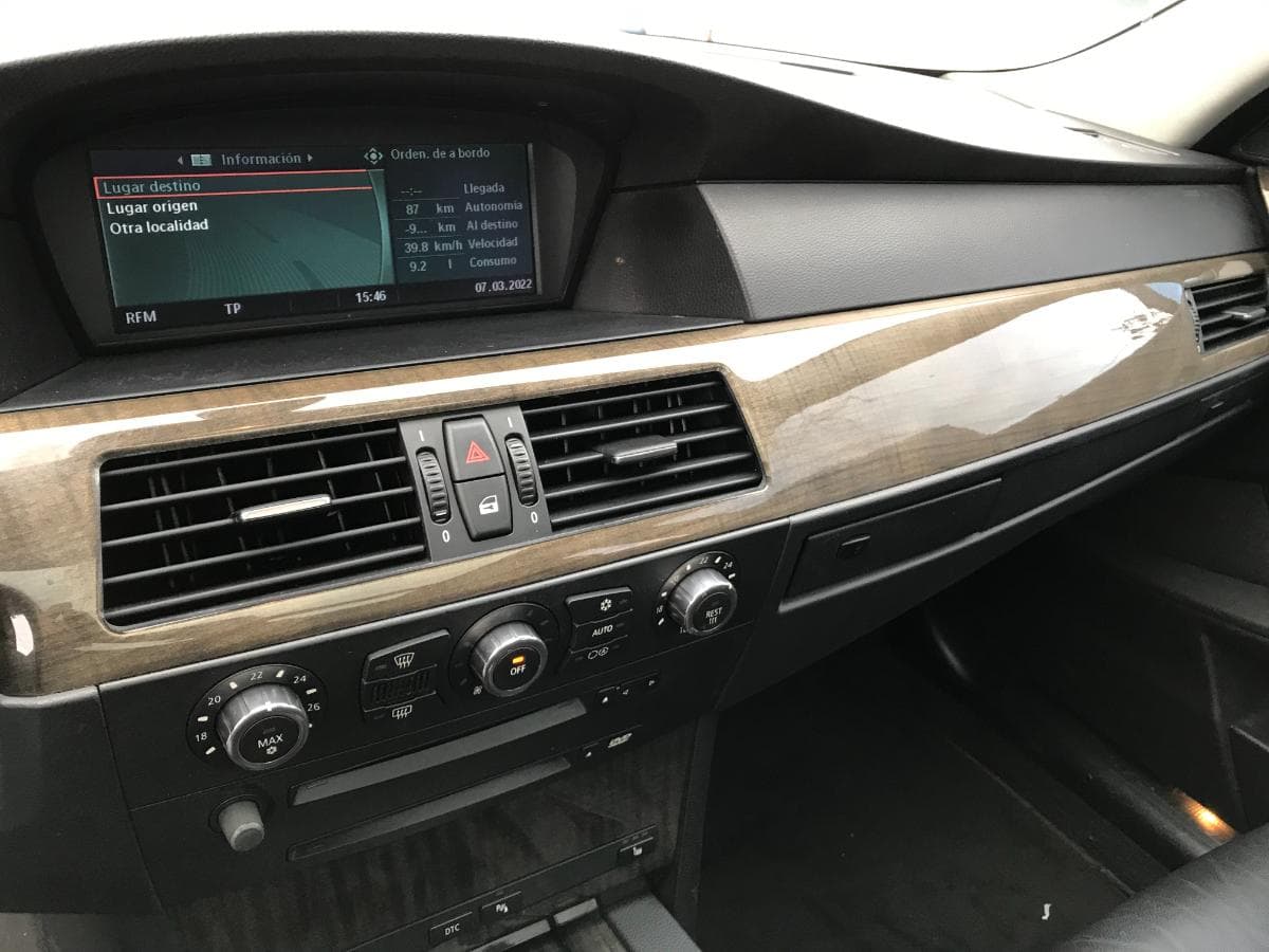 BMW 525 D Touring · Ano 2005 — imagen 20