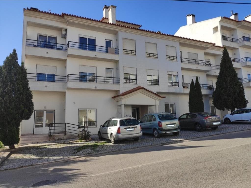 Loja · Porto de Mós — imagen 1