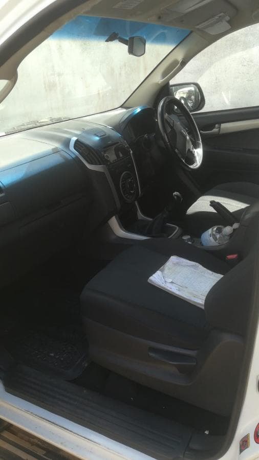 Isuzo KB 300  · — imagem 3
