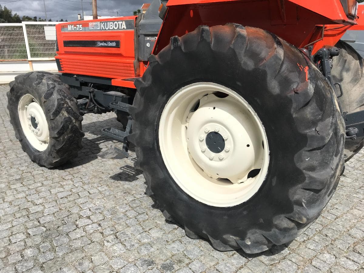 Trator Agrícola Kubota M1-75cv — imagen 6