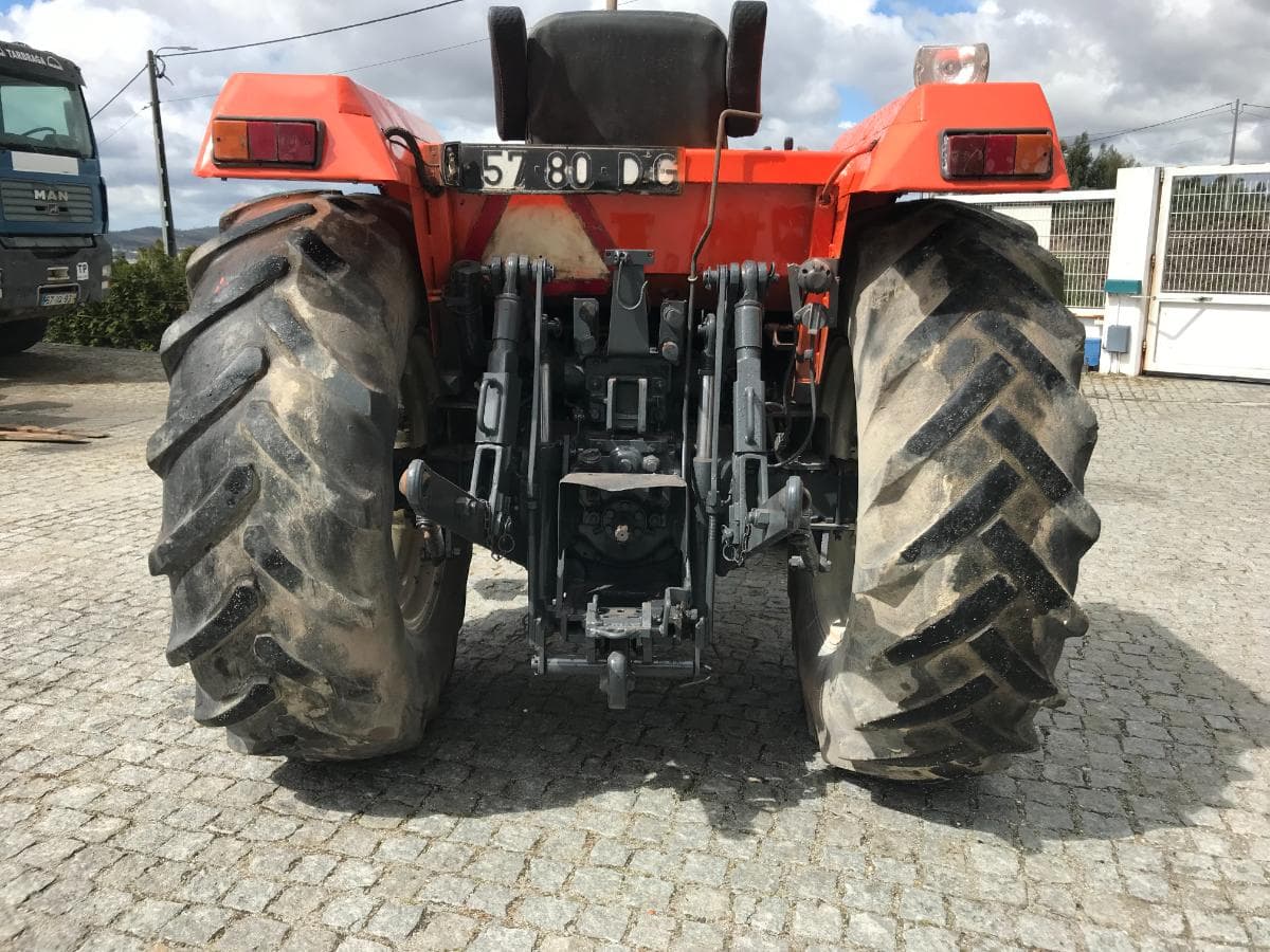 Trator Agrícola Kubota M1-75cv — imagen 4