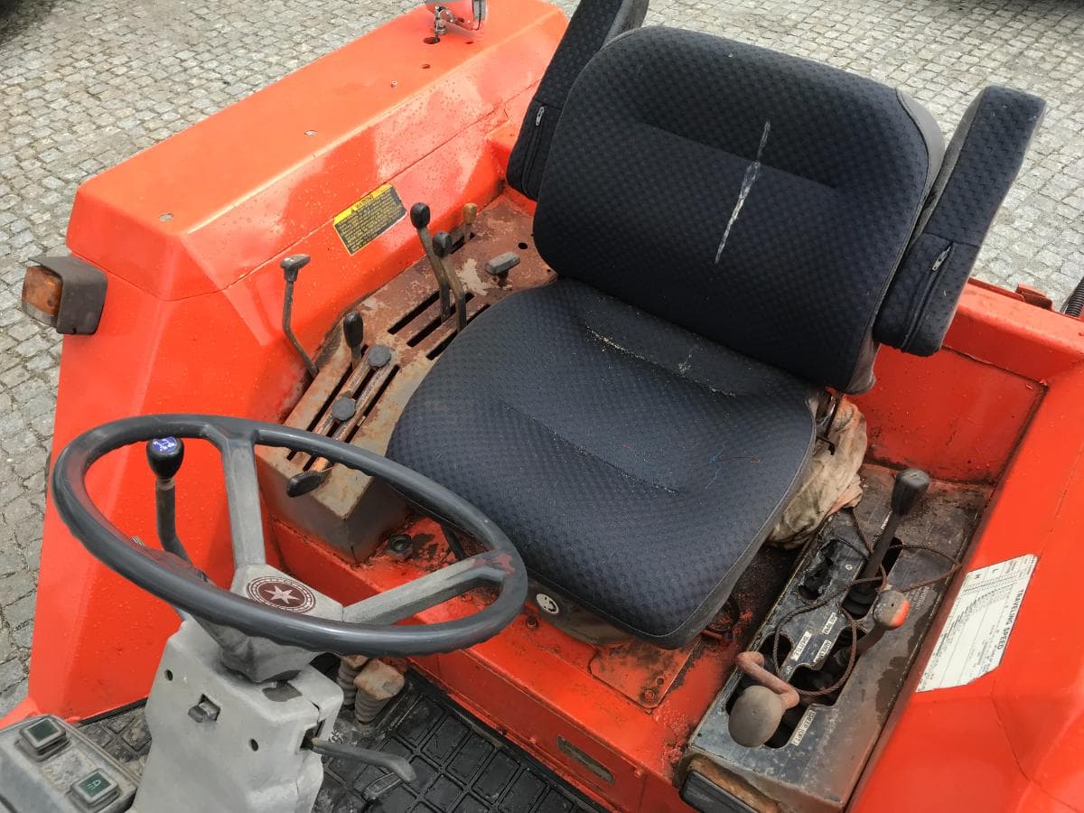 Trator Agrícola Kubota M1-75cv — imagen 10