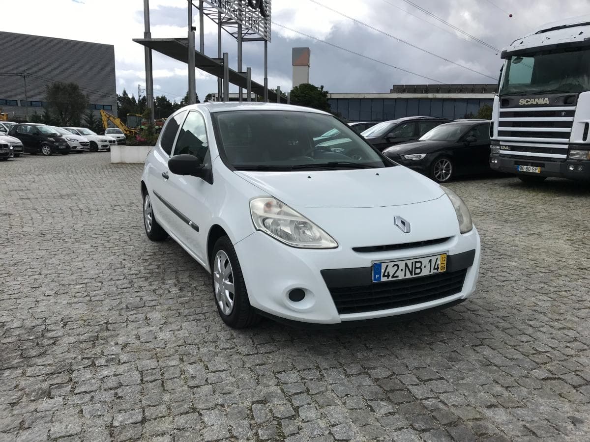 Renault Clio 1.5DCI · Ano 2012 — image 1