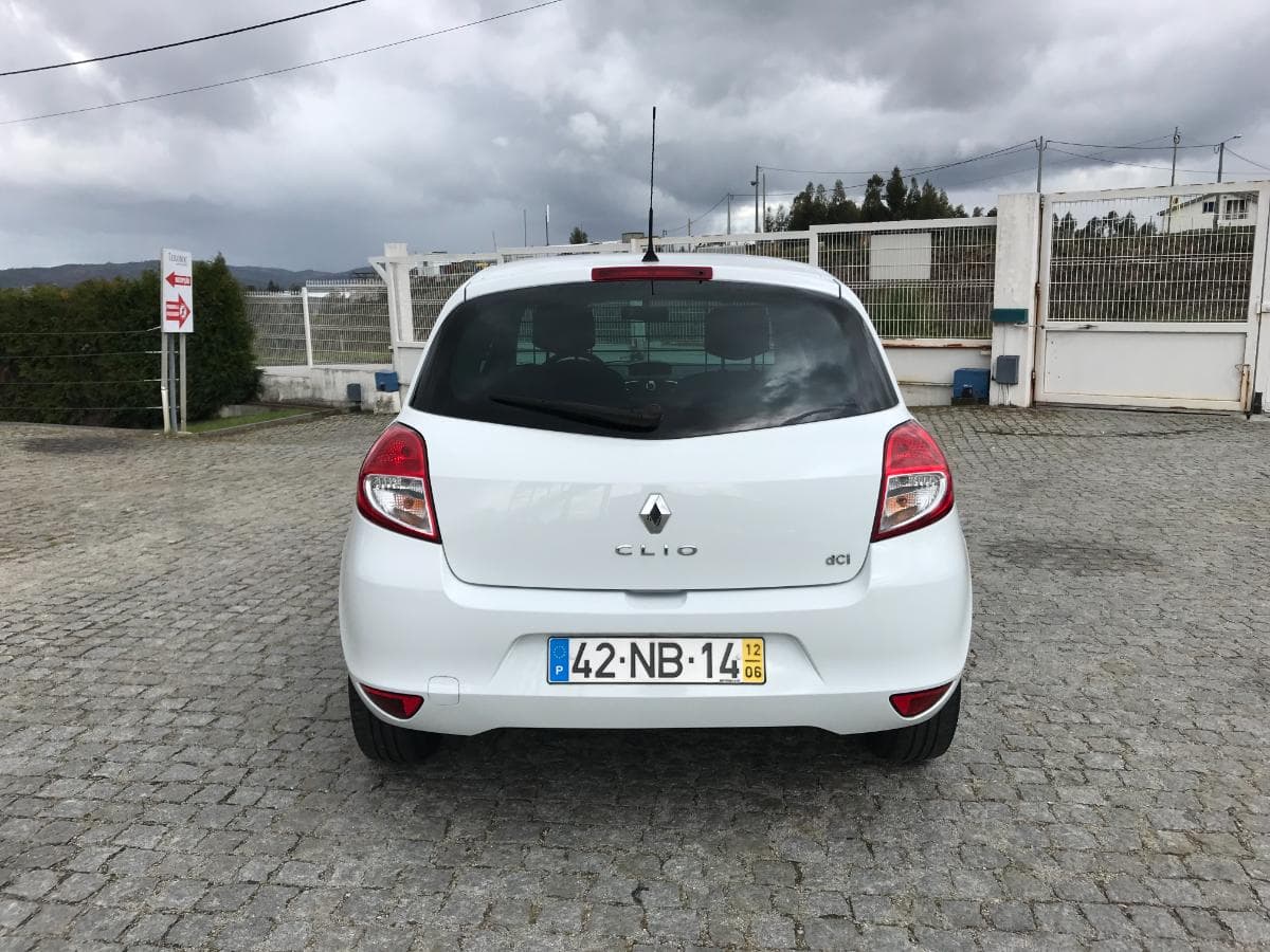 Renault Clio 1.5DCI · Ano 2012 — imagem 7
