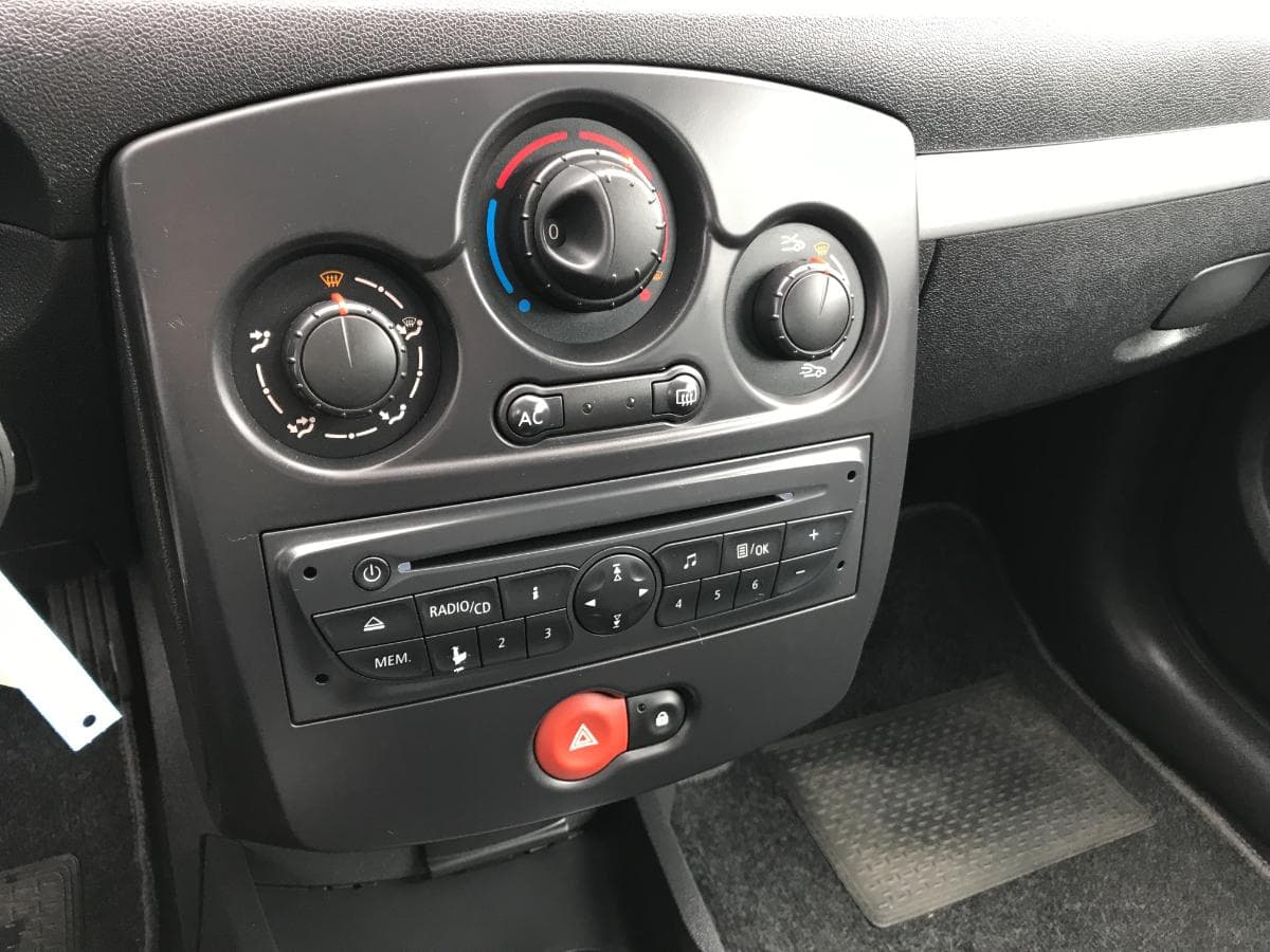 Renault Clio 1.5DCI · Ano 2012 — imagem 21