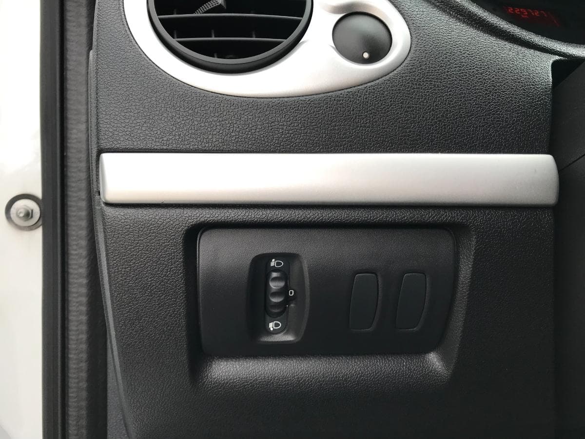 Renault Clio 1.5DCI · Ano 2012 — imagem 23