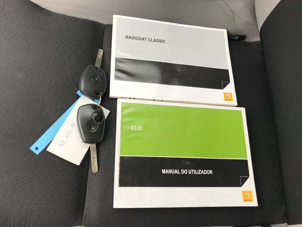 Renault Clio 1.5DCI · Ano 2012 — imagem 26