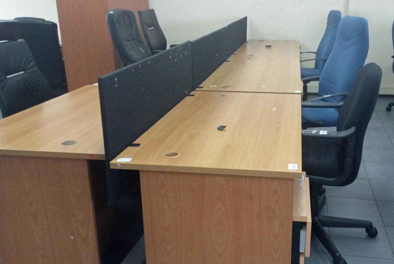 Mobiliario de oficina ·