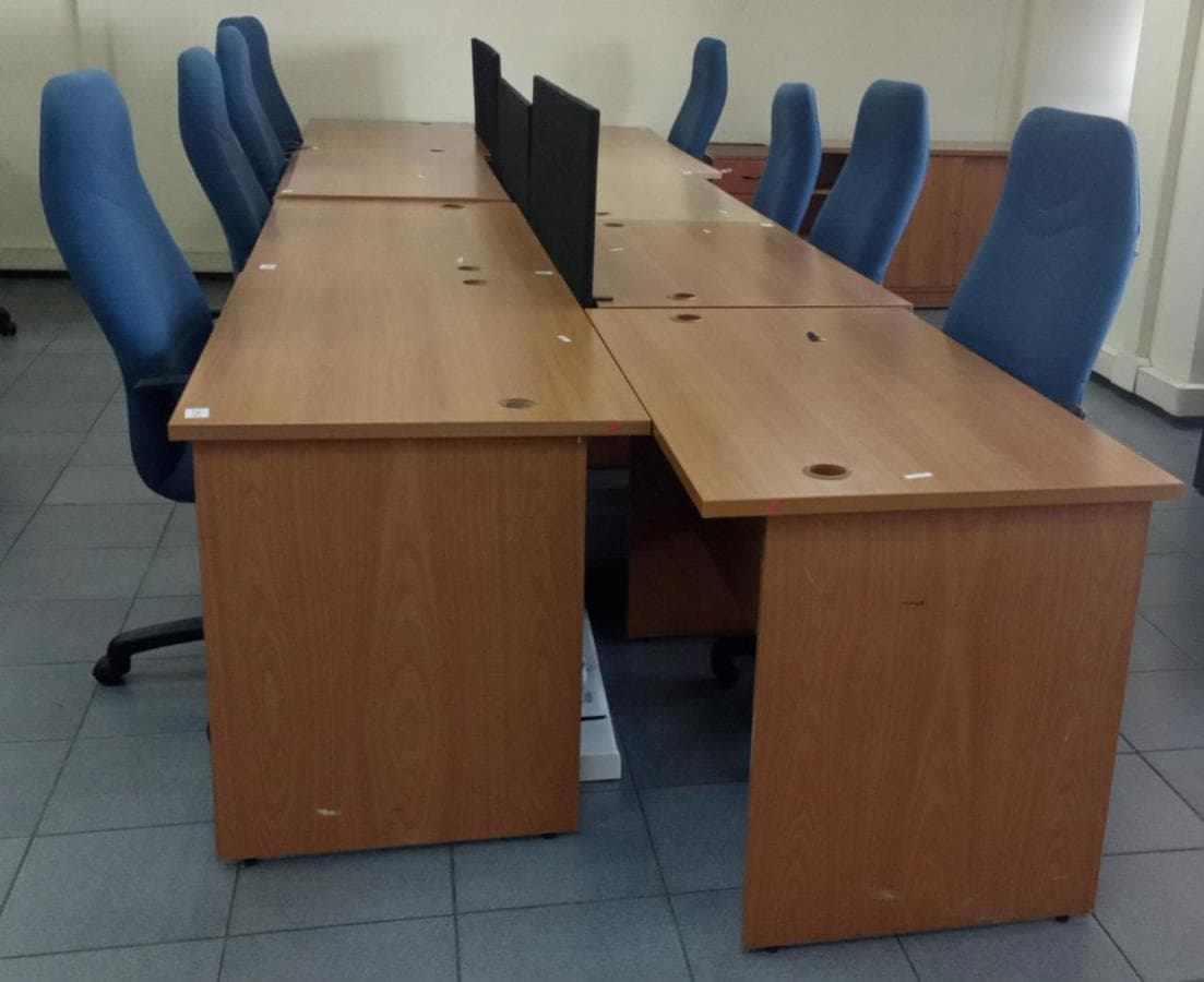 Mobiliario de oficina ·
