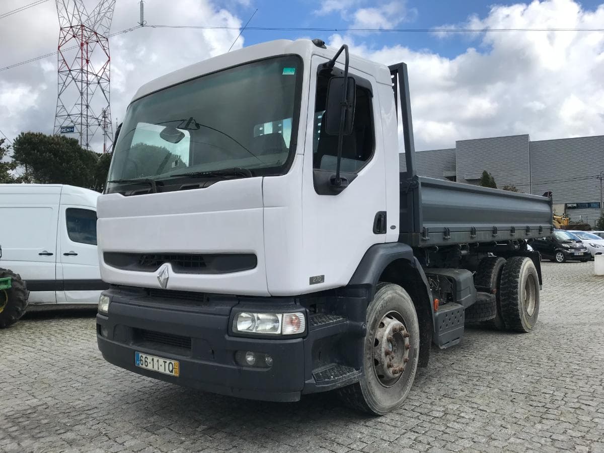 Camião Tribasculante Renault 270 DCI · Ano 2002 — imagen 3