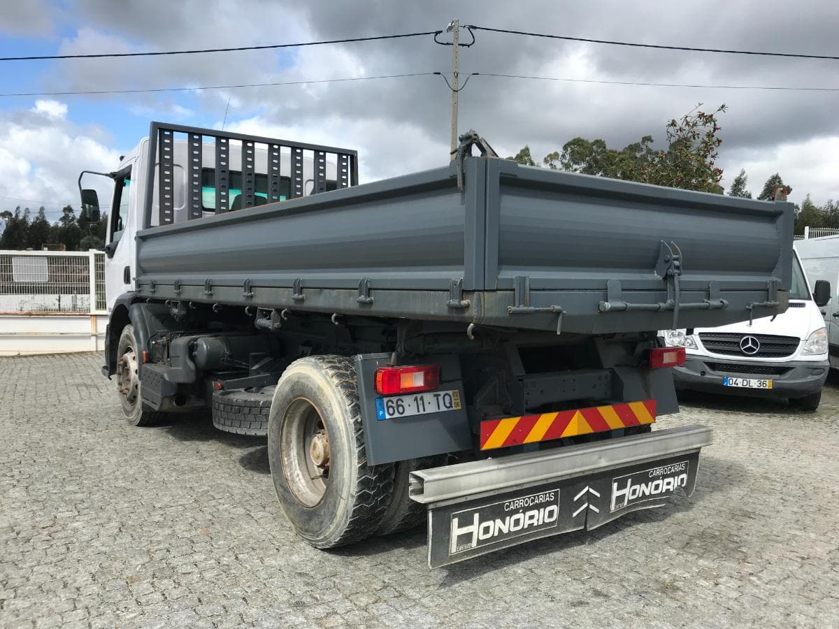 Camião Tribasculante Renault 270 DCI · Ano 2002 — imagen 7