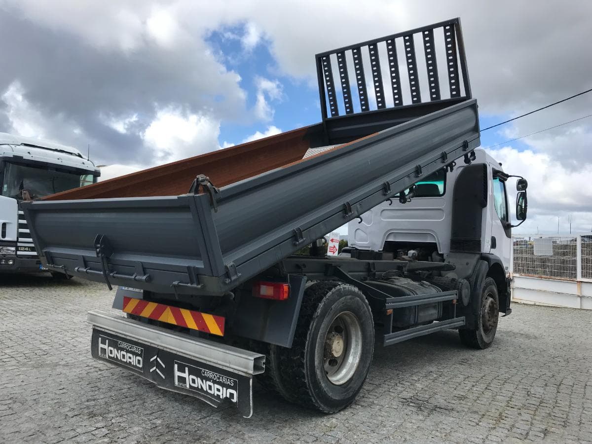 Camião Tribasculante Renault 270 DCI · Ano 2002 — imagen 8